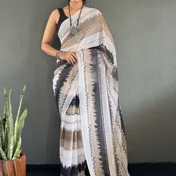 HERE&NOW Tie and Dye Saree-picture-41