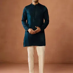 KISAH Men Mandarin Collar Velvet Straight Kurta-picture-38