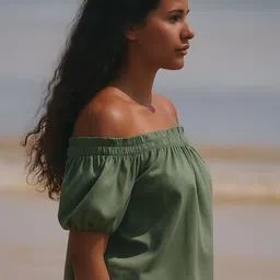 sollobell Off-Shoulder Crop Top image 3