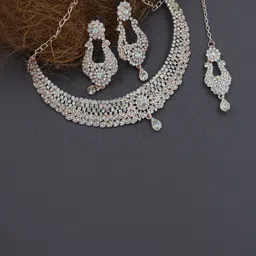 Women Click Artificial Stone-Studded Jewellery Set image 3