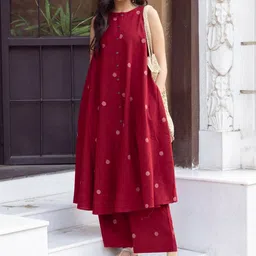 Moda Rapido Women Printed Regular Kurta with Trousers image 2