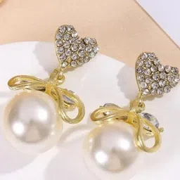 TheVineGirl Gold-Plated Alloy Pearls Studs image 3