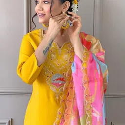 VRUNDAVAN FASHION Women Embroidered Regular Thread Work Kurta with Harem Pants & With Dupatta image 2