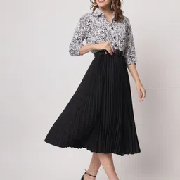 Raiyani Enterprise Womens Applique Fit & Flare Maxi Dress image 4