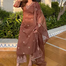 Moda Rapido Women Floral Embroidered Thread Work Kurta with Palazzos & With Dupatta image 4