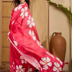 all about you Floral Printed Saree With Unstiched Blouse Piece image 5