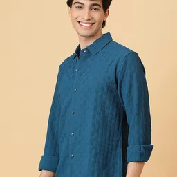 Kotty Men Relaxed Spread Collar Textured Self Design Casual Shirt image 5