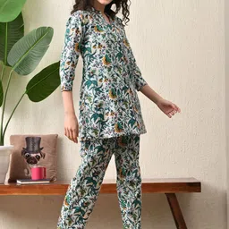 Vaimiya Women Pure Cotton Printed Tunic & Trousers Co-Ord Set image 4
