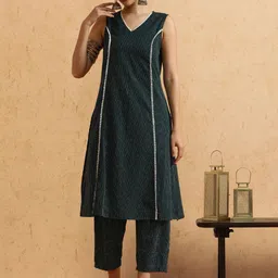 STYLEBAAZI Striped Panelled V-NeckPure Cotton A-Line Kurta with Trousers-image-49