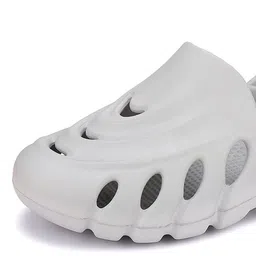 Killer Self-Design Comfortable Clogs image 3