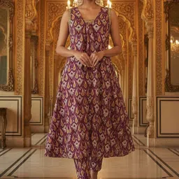 Loomfresh Aamira Ikat Printed Square Neck Pure Cotton Tunic & Trouser-picture-21