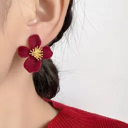 MEENAZ Floral Studs Earrings image 2