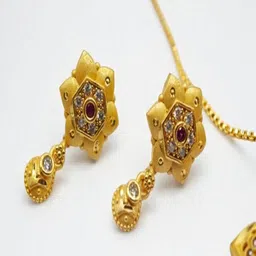 Sapraa Trends Women Gold-Plated American Diamond Studded Jewellery Set image 4