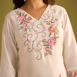 Indo Era Women Floral Embroidered Regular Thread Work Kurta with Trousers & With Dupatta image 4