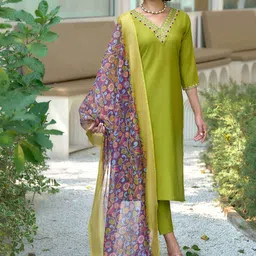 MOJILAA Women Floral Embroidered Regular Beads and Stones Kurta with Trousers & With Dupatta-picture-12