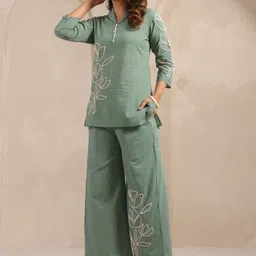 AUTUMN LANE Sanjana Fern Embroidered Tunic With Trouser Co-Ords image 4