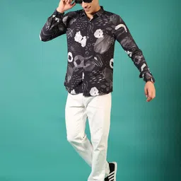V-Mart Men Spread Collar Abstract Printed Cotton Casual Shirt image 4