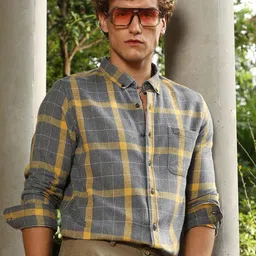 Campus Sutra Comfort Checked Spread Collar Regular Fit Casual Shirt-picture-28