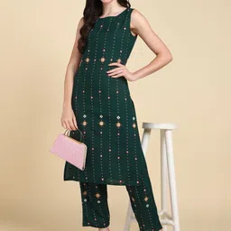 LE Women Ethnic Motifs Printed Regular Kurta with Trousers-picture-31