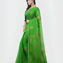 Crochetin Floral Printed Saree With Blouse image 3