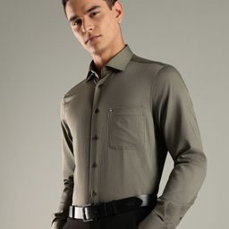 Tommy Hilfiger Men Slim Fit Solid Spread Collar Pure Cotton Formal Shirt-picture-21