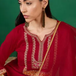 Sangria Embroidered Straight Kurta Set image 5