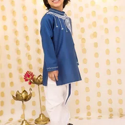 BownBee Boys Ethnic Motifs Embroidered Regular Thread Work Linen Kurta with Dhoti Pants image 3
