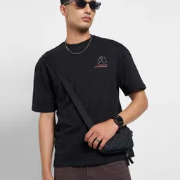 SF JEANS by Pantaloons Men Pockets T-shirt image 4