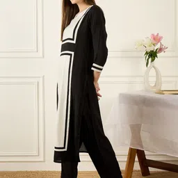 Indo Era Colourblocked Printed Thread Work Chanderi Silk Kurta With Palazzos image 2