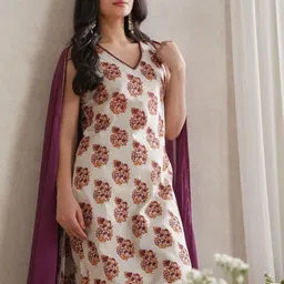 V.S.Creation Women Floral Printed Kurta Set With Dupatta image 2