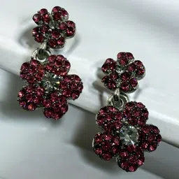 Women Click Rhodium-Plated Stone-Studded Jewellery Set image 3