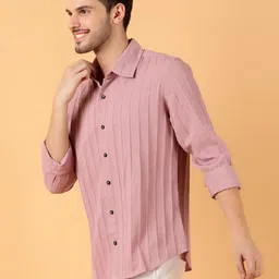 Kotty Men Relaxed Spread Collar Textured Cotton Casual Shirt image 4
