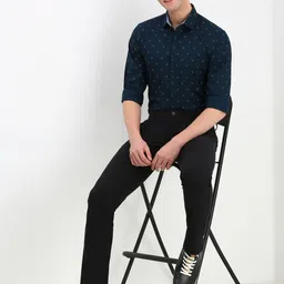 Allen Solly Men Geometric Printed Cotton Slim Fit Casual Shirt image 5