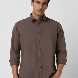 VAN HEUSEN DENIM LABS Men Slim Fit Spread Collar Solid Cotton Casual Shirt-picture-20