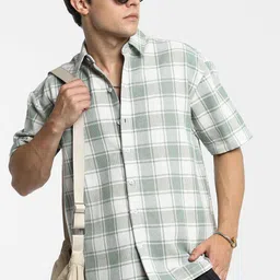 Campus Sutra Men Comfort Spread Collar Tartan Checked Polycotton Casual Shirt image 1