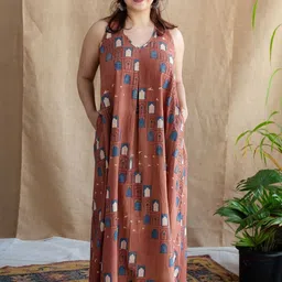 THE INDIAN ETHNIC CO Floral Print A-Line Maxi Dress-picture-11