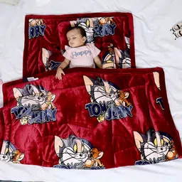 Monte Carlo Pink & Red Set of 5 Cartoon Characters Blanket-picture-29