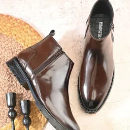 Roadster Men Brown Solid Zipped Regular Chelsea Boots-picture-32