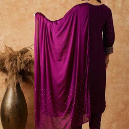 Sangria Geometric Printed Puff Sleeves Straight Kurta With Trouser & Dupatta image 5