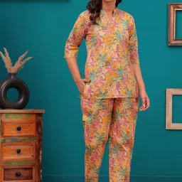 CORSICA Floral Printed V-Neck Three Fourth Sleeves Top With Trouser Co-Ords image 4