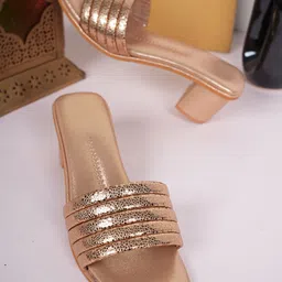 SAPATOS Block Sandals image 1