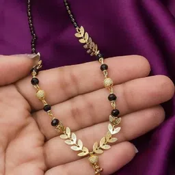 soni jewellery Soni Stylish butterfly Design mangalsutra image 2
