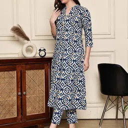 Rajnandini Ethnic Motifs Printed Pure Cotton Mandarin Collar Kurta With Trousers & Dupatta image 2