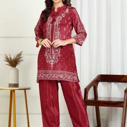 House of Pataudi Printed Tunic With Trousers Co-Ords-picture-32
