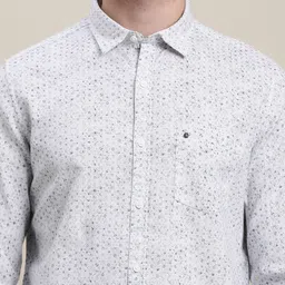 Turtle Men Relaxed Slim Fit Spread Collar Floral Printed Cotton Casual Shirt image 3