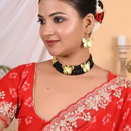 Tanusha Jewels Women Black And Gold-Plated With Artificial Beads Jewellery Set-image-9