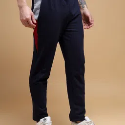 TOXA Men Colour Blocked Details Winter Fleece Track Pants image 2