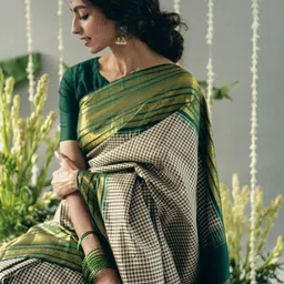 ZIKARAA Woven Design Handloom Saree image 4