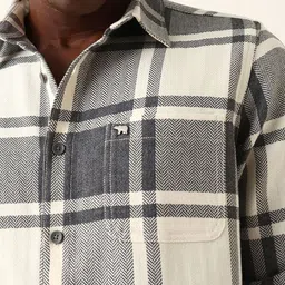 THE BEAR HOUSE Men Checked Casual Shirt image 3
