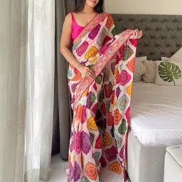 VAIRAGEE Printed Embroidered Bandhani Saree image 2